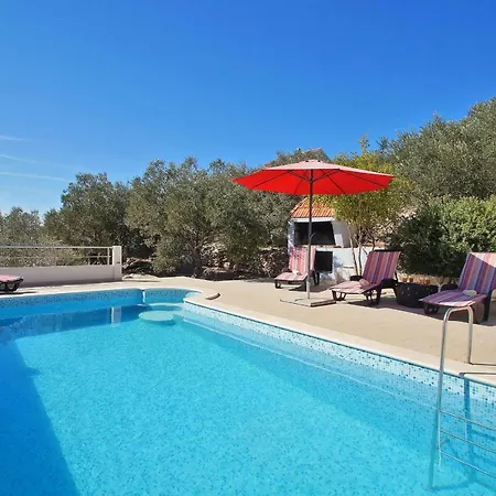 Holiday home Pelegrin *