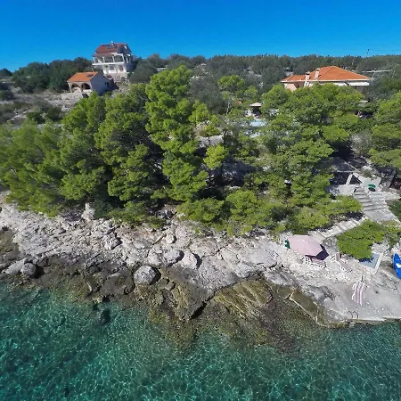 Pelegrin * Vela Luka