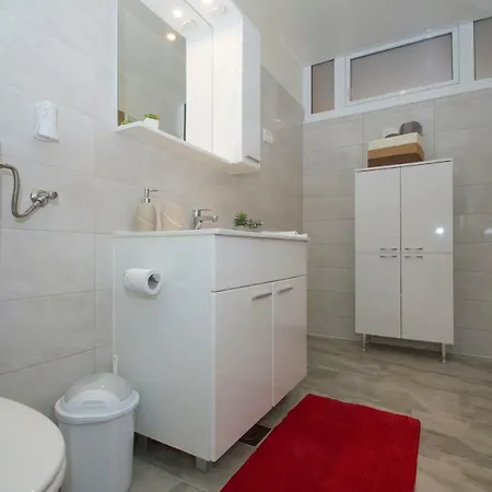 Pelegrin * Vela Luka